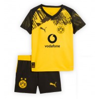 Camiseta Borussia Dortmund Primera Equipación para niños 2025-26 manga corta (+ pantalones cortos)
